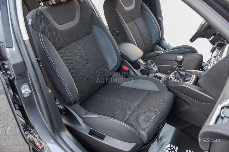 Citroen C4 1.2 i SST CH