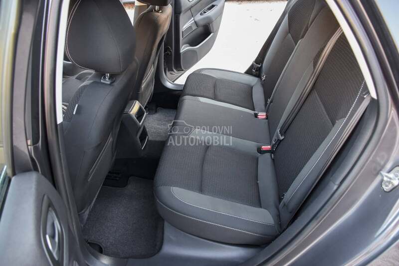 Citroen C4 1.2 i SST CH