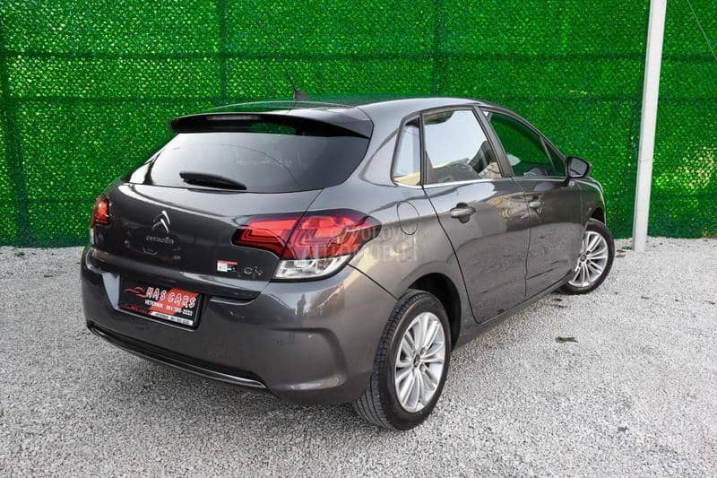 Citroen C4 1.2 i SST CH