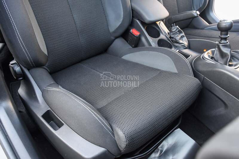 Citroen C4 1.2 i SST CH