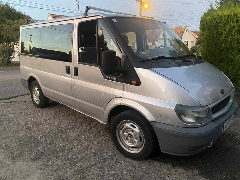 Ford Transit Custom sa tablama