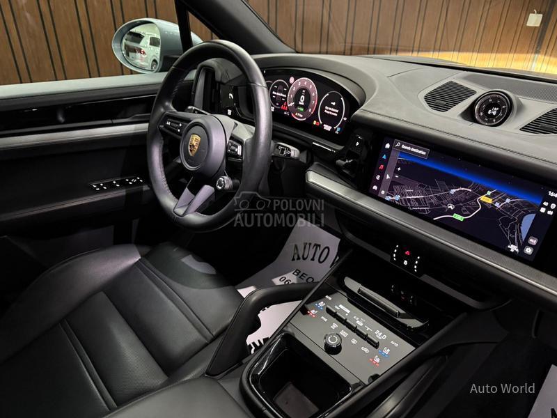 Porsche Cayenne E-Hybrid Pano