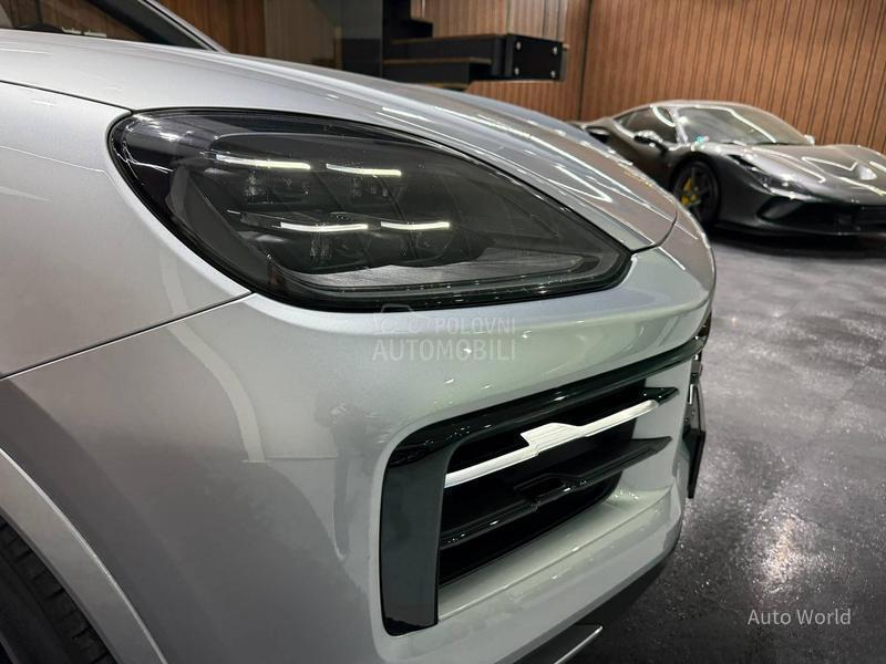 Porsche Cayenne E-Hybrid Pano