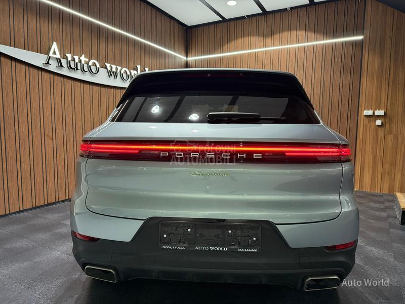 Porsche Cayenne E-Hybrid Pano