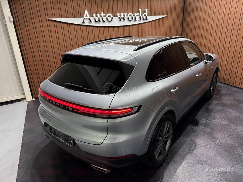 Porsche Cayenne E-Hybrid Pano