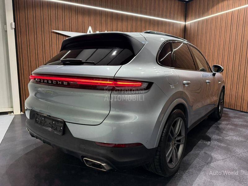 Porsche Cayenne E-Hybrid Pano