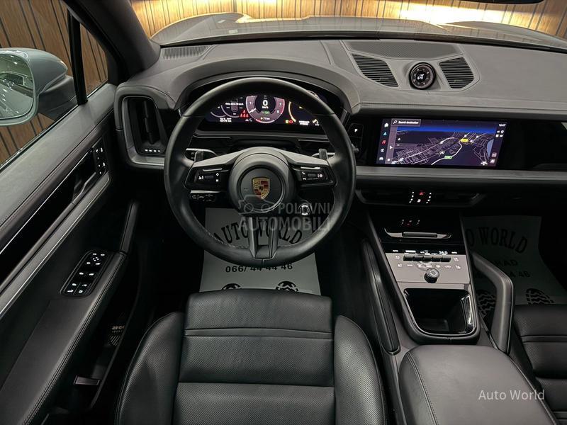 Porsche Cayenne E-Hybrid Pano