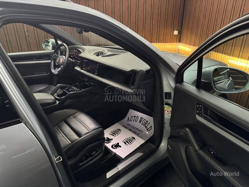 Porsche Cayenne E-Hybrid Pano