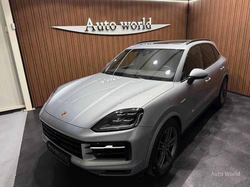Porsche Cayenne E-Hybrid Pano