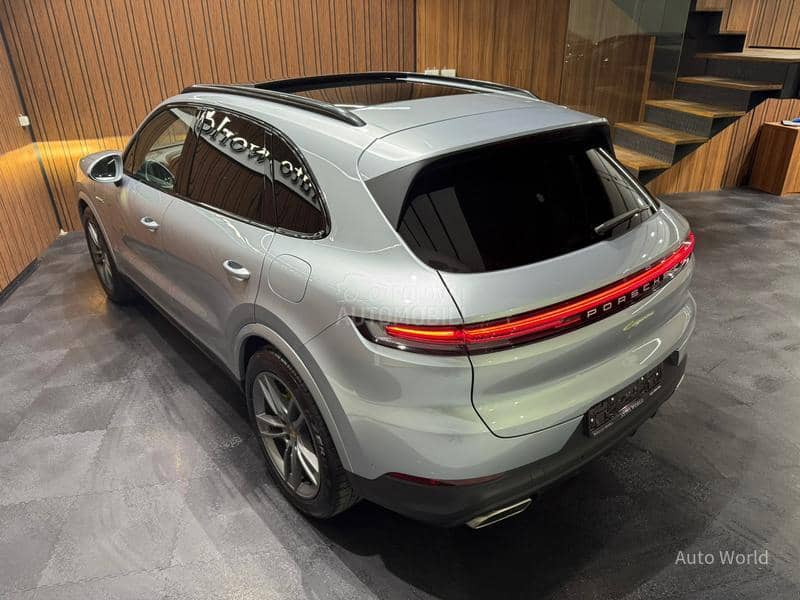 Porsche Cayenne E-Hybrid Pano