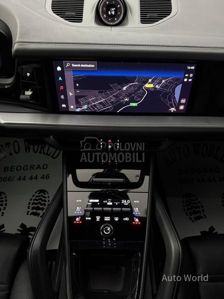 Porsche Cayenne E-Hybrid Pano