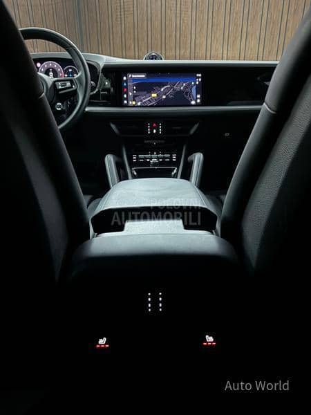 Porsche Cayenne E-Hybrid Pano