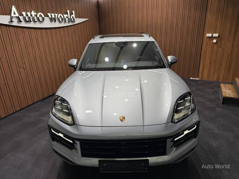 Porsche Cayenne E-Hybrid Pano