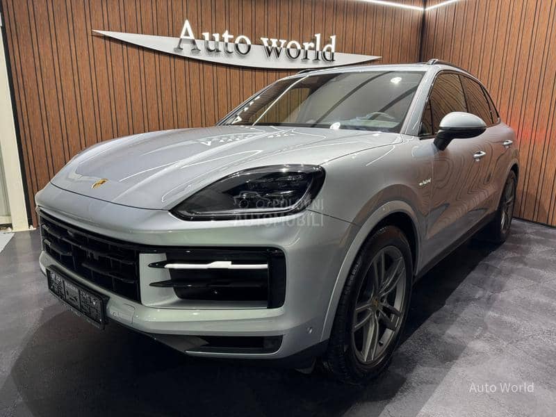Porsche Cayenne E-Hybrid Pano
