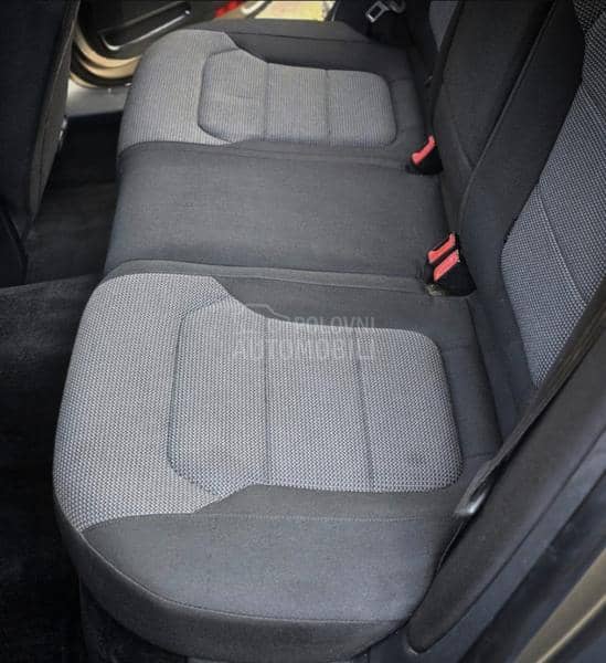 Volkswagen Passat B7 2.0 tdi