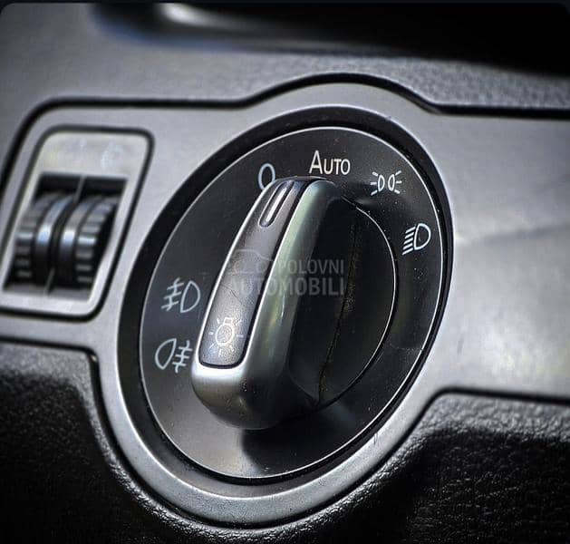 Volkswagen Passat B7 2.0 tdi