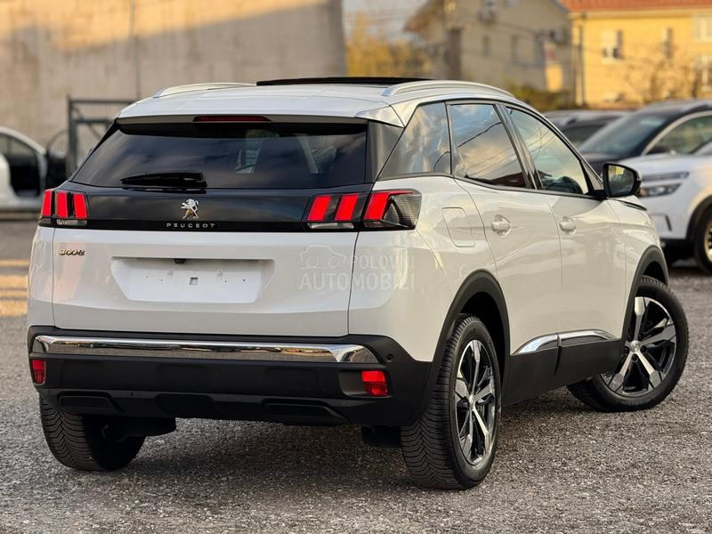 Peugeot 3008 1.5 HDI ALLURE PANO