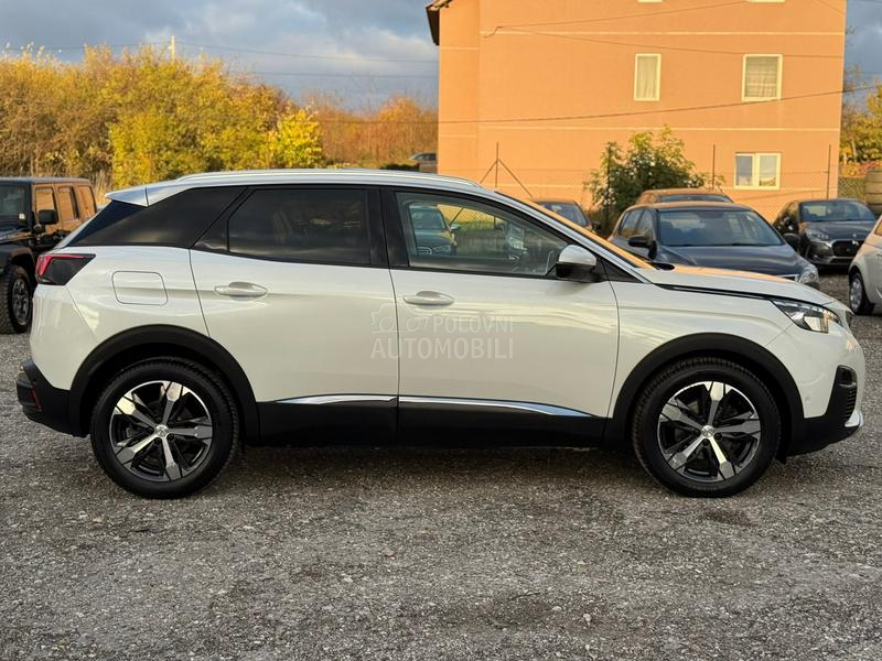 Peugeot 3008 1.5 HDI ALLURE PANO