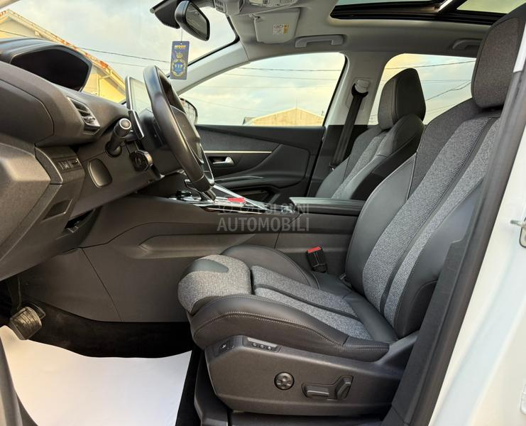 Peugeot 3008 1.5 HDI ALLURE PANO