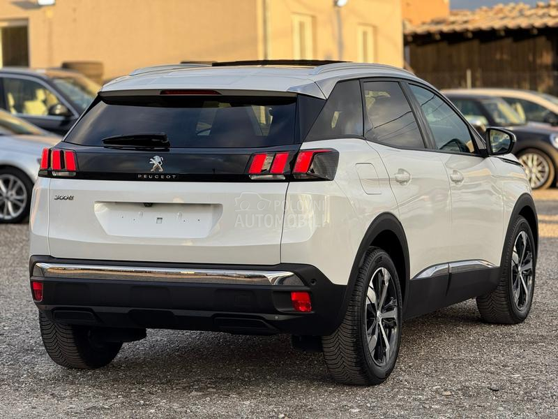 Peugeot 3008 1.5 HDI ALLURE PANO