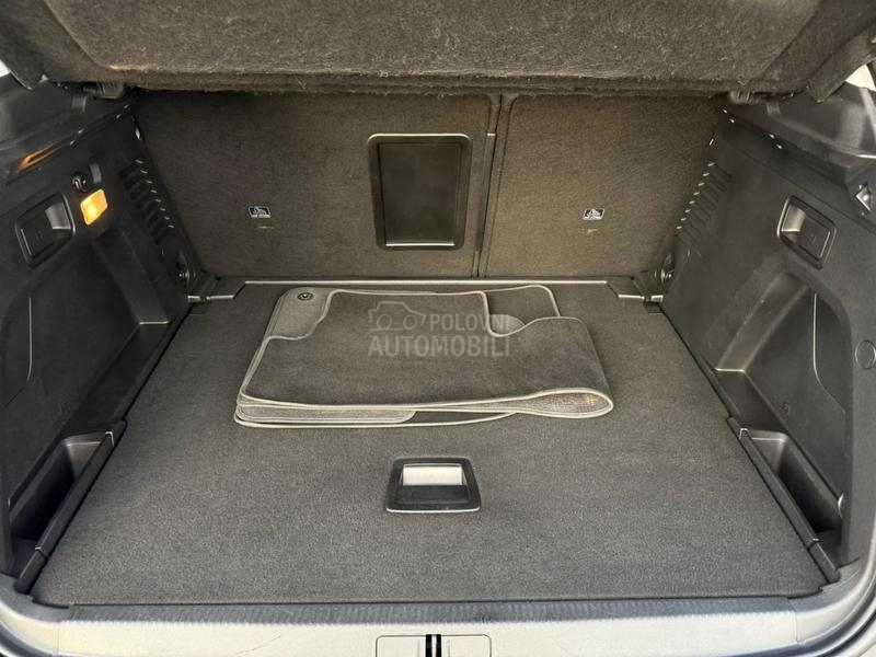 Peugeot 3008 1.5 HDI ALLURE PANO