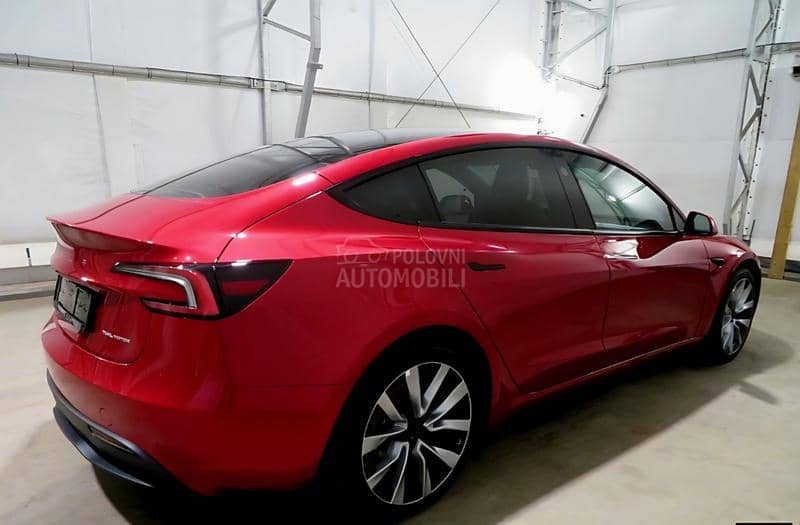 Tesla Model 3 Long Range AWD