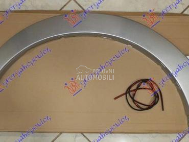 RUB PLASTICNI PREDNJEG BLATOBR za Mitsubishi Pajero od 2007. do 2012. god.