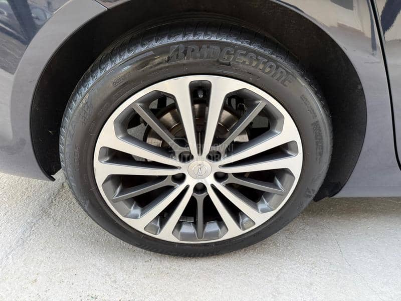 Opel Insignia 1.6CDTI GRAND SPORT