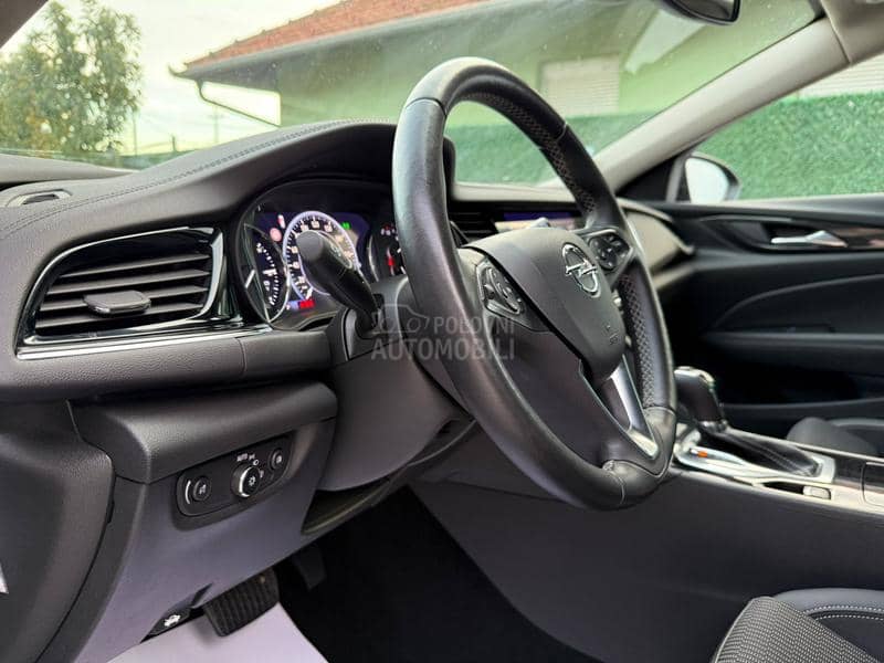 Opel Insignia 1.6CDTI GRAND SPORT