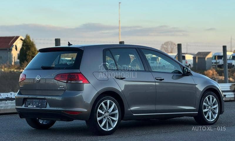 Volkswagen Golf 7 1.6 TDI / HIGHLINE