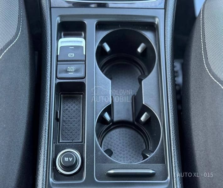 Volkswagen Golf 7 1.6 TDI / HIGHLINE