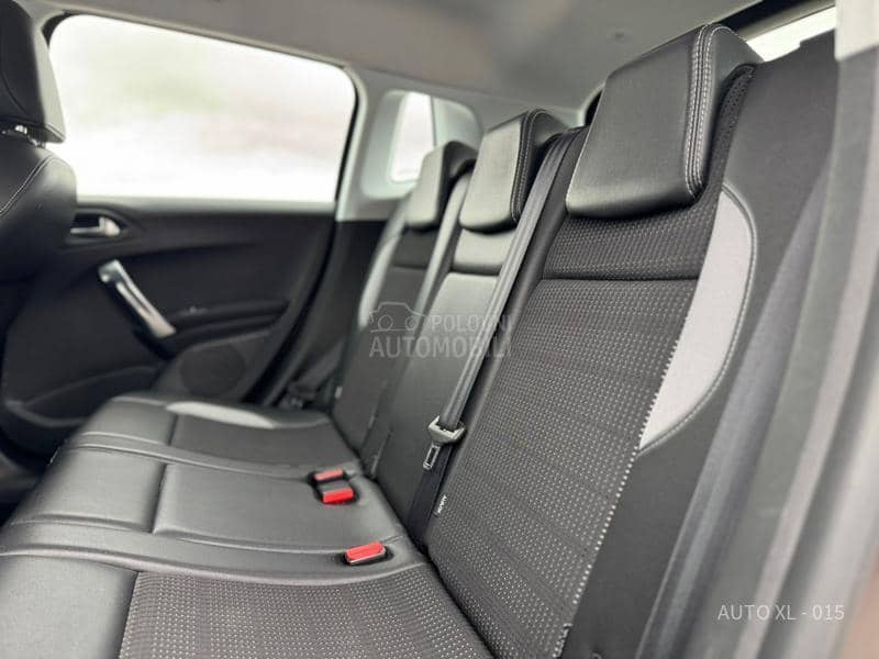 Peugeot 2008 1.6 E HDI / ALLURE