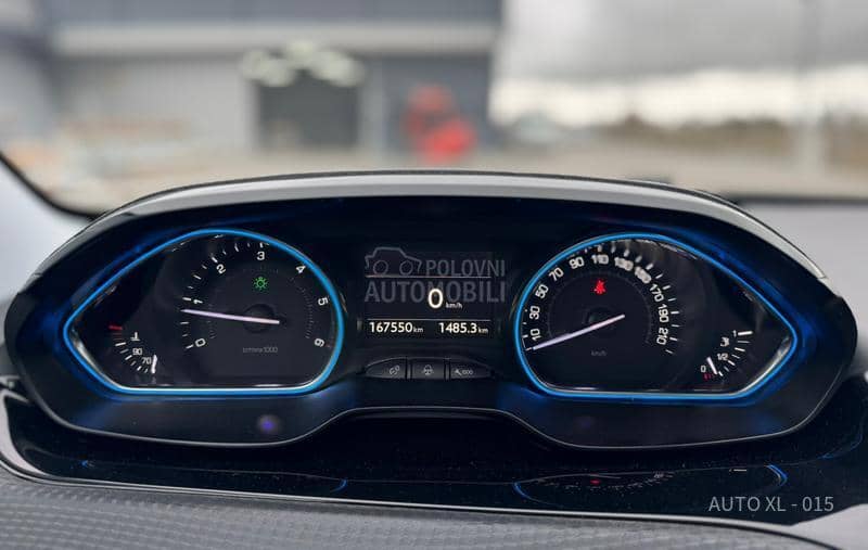 Peugeot 2008 1.6 E HDI / ALLURE