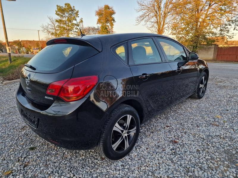 Opel Astra J 1.4 B.E.N.Z.I.N