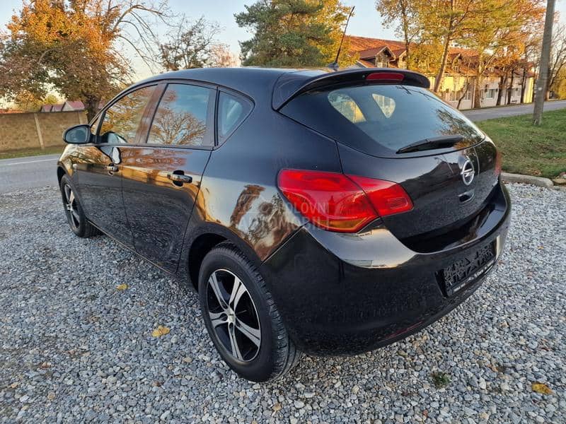 Opel Astra J 1.4 B.E.N.Z.I.N