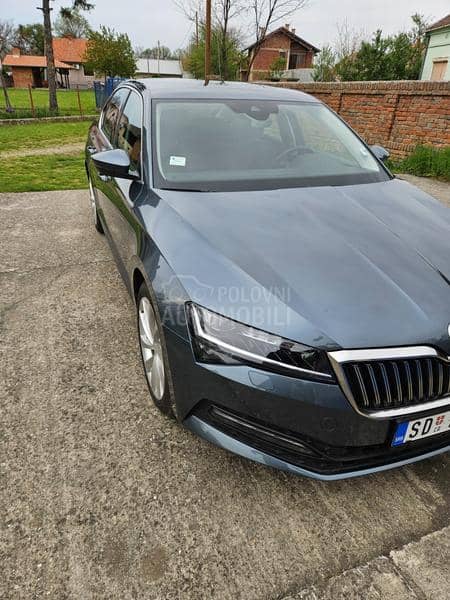 Škoda Superb 