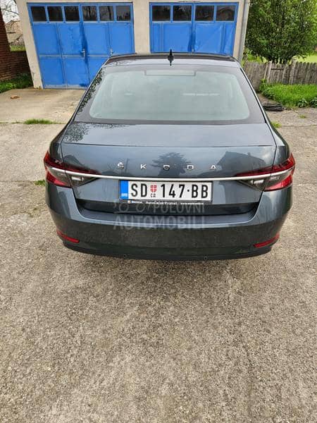 Škoda Superb 