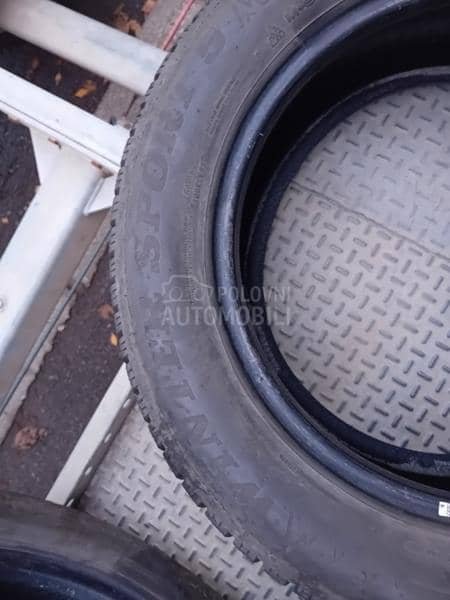 Dunlop 215/65 R16 Zimska