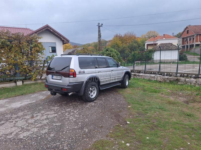 Mitsubishi Pajero Sport 2.5td