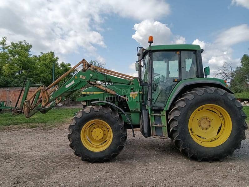 John Deere 6910