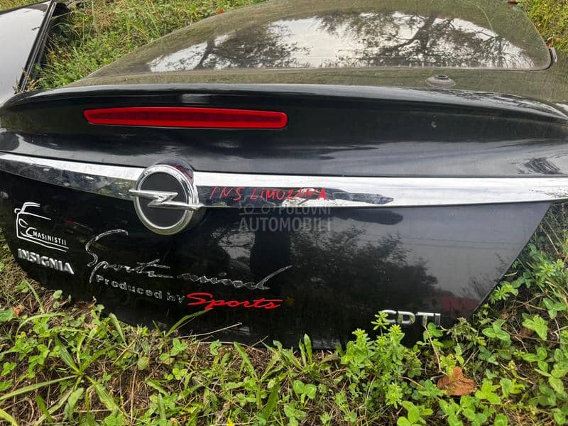 Hrom lajsna hedzbek limuzina