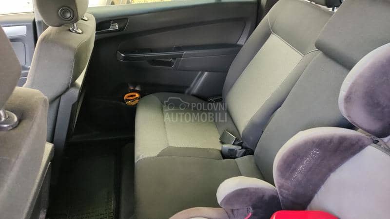 Opel Zafira 1,6 turbo metan