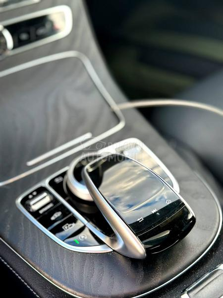 Mercedes Benz E 300 213