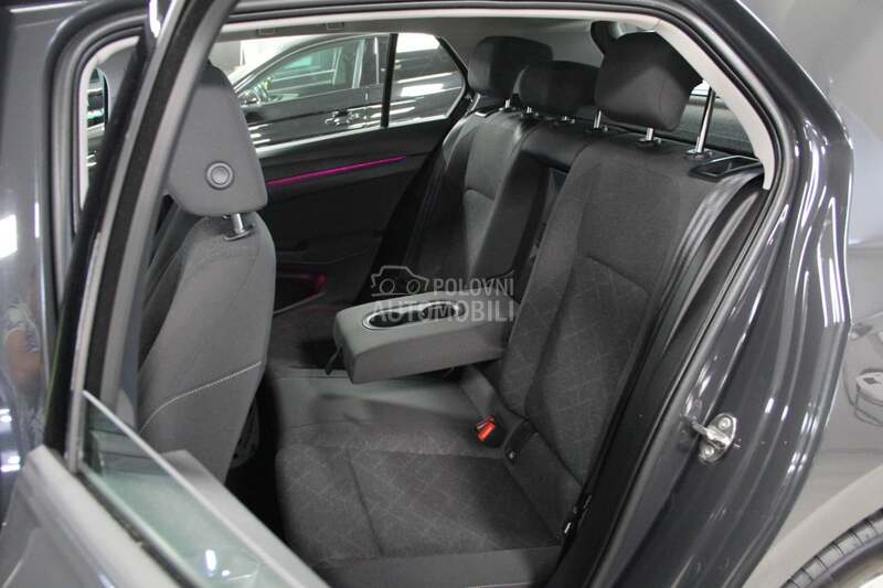 Volkswagen Golf 8 RATA OD199/CNG 2022