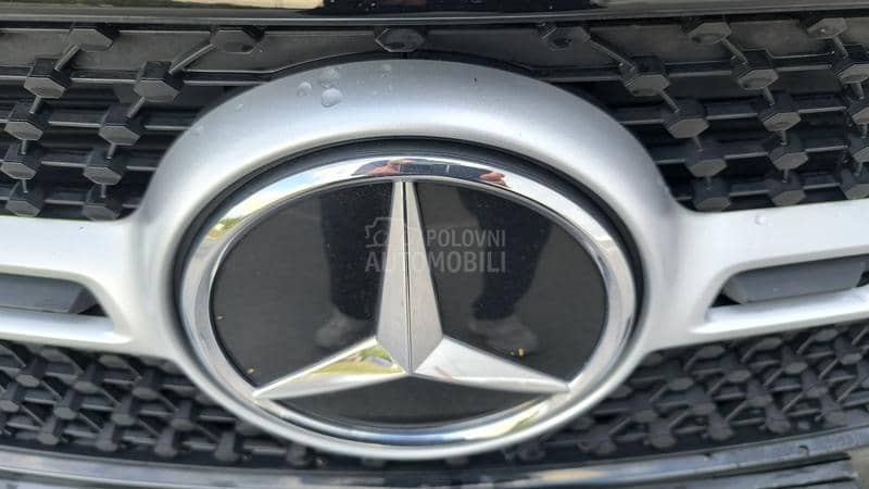 Mercedes Benz GLA 180 NOVImodel