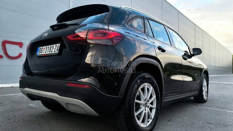 Mercedes Benz GLA 180 NOVImodel