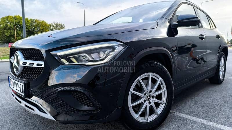Mercedes Benz GLA 180 NOVImodel
