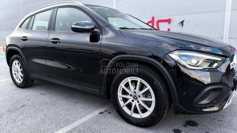Mercedes Benz GLA 180 NOVImodel