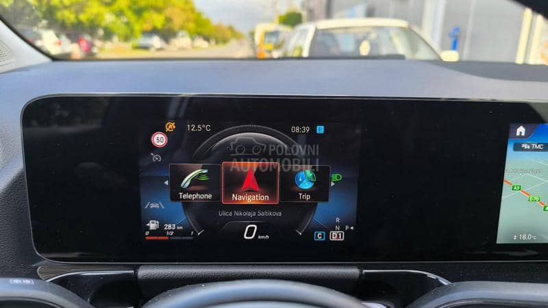 Mercedes Benz GLA 180 NOVImodel