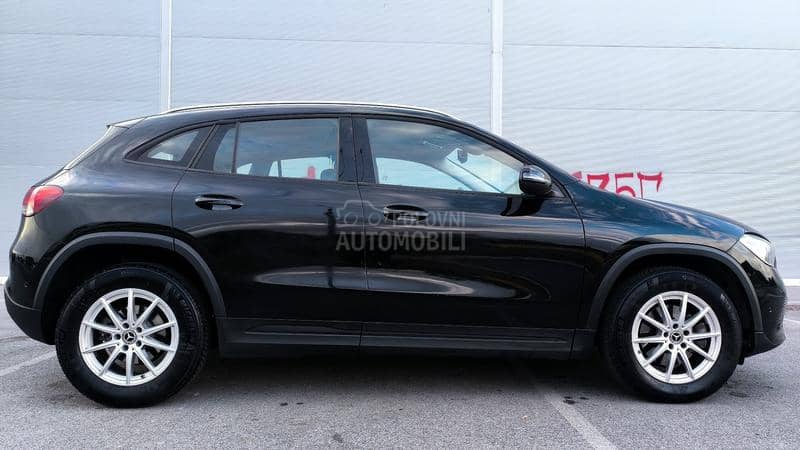 Mercedes Benz GLA 180 NOVImodel